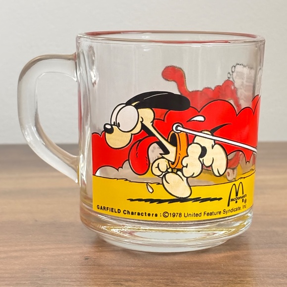 VINTAGE GARFIELD & ODIE Coffee Cup SKATEBOARD Friends 1978 McDonalds Glass Mug - Picture 3 of 7